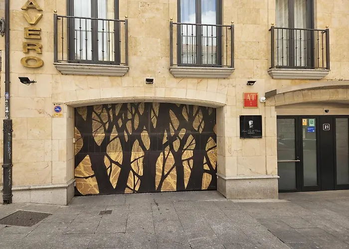 Luxor Torre Del Clavero * Саламанка